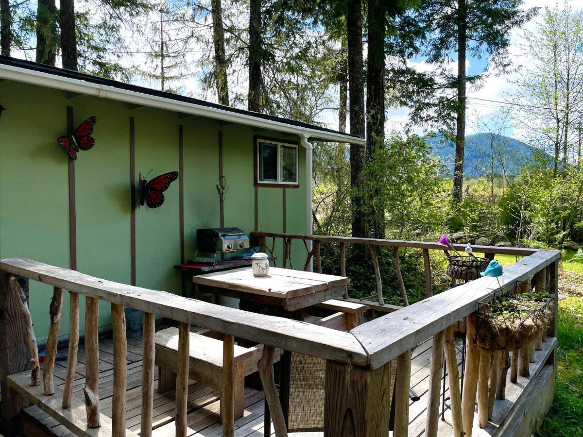Mt Rainier Little Green Cabin On Big Creek! アッシュフォード エクステリア 写真