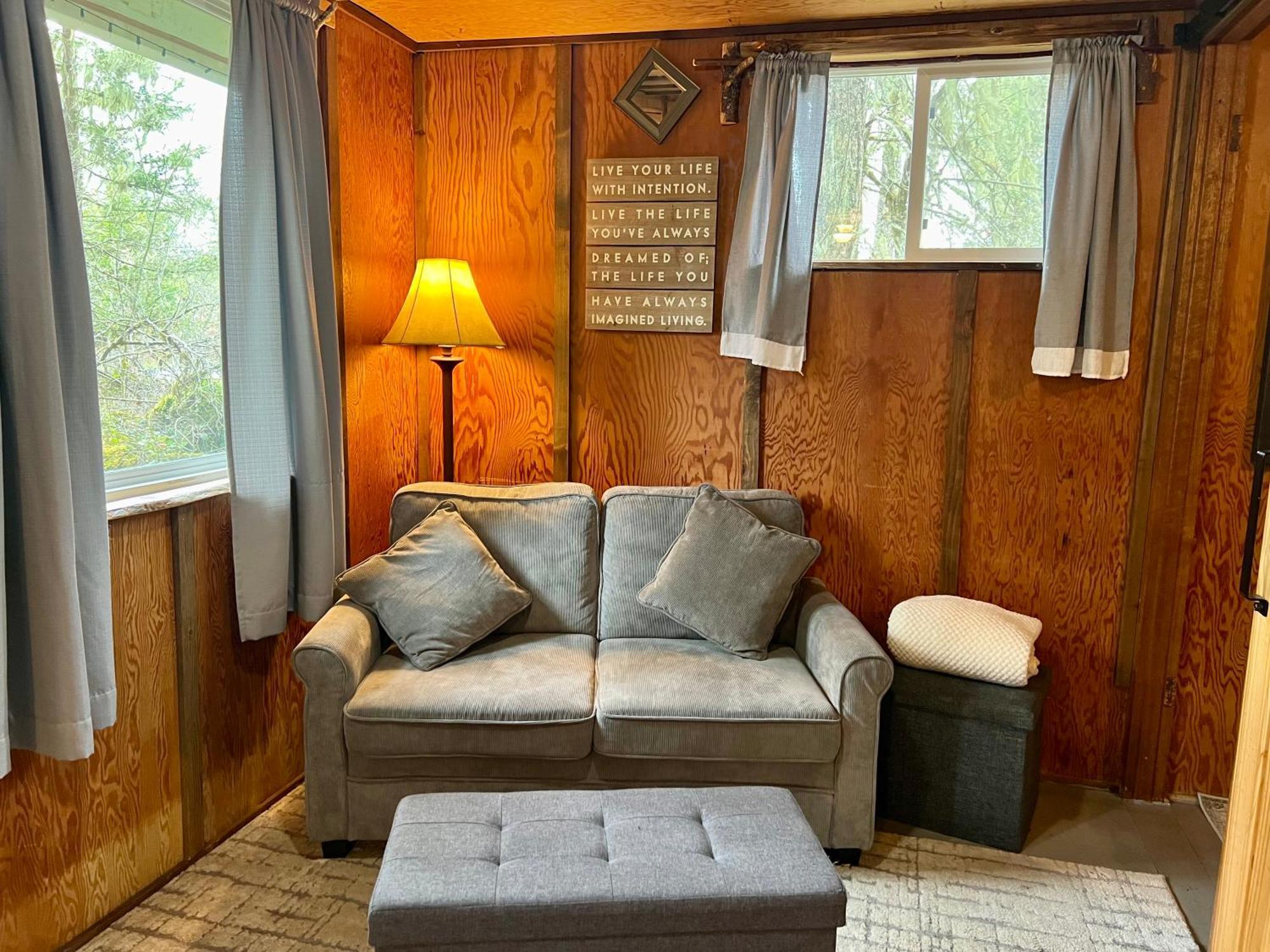 Mt Rainier Little Green Cabin On Big Creek! アッシュフォード エクステリア 写真